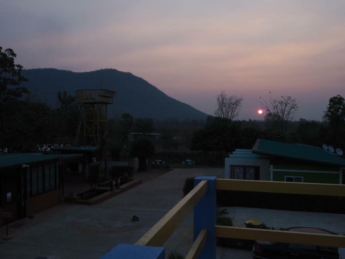 Chomduen Phu Kao Resort Non Sang Exterior foto