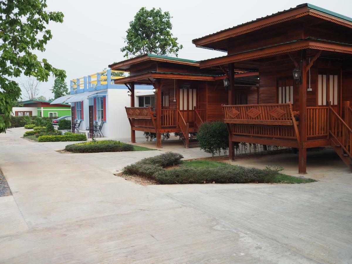 Chomduen Phu Kao Resort Non Sang Exterior foto